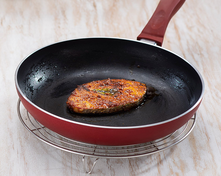 Neymeen Fry At Home