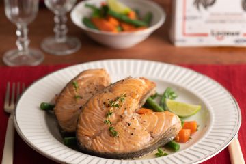 Fried salmon with lemon garlic butter