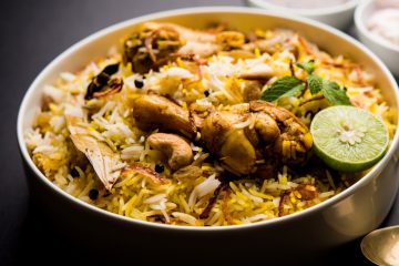 Chicken Pulao with Slice of Lime