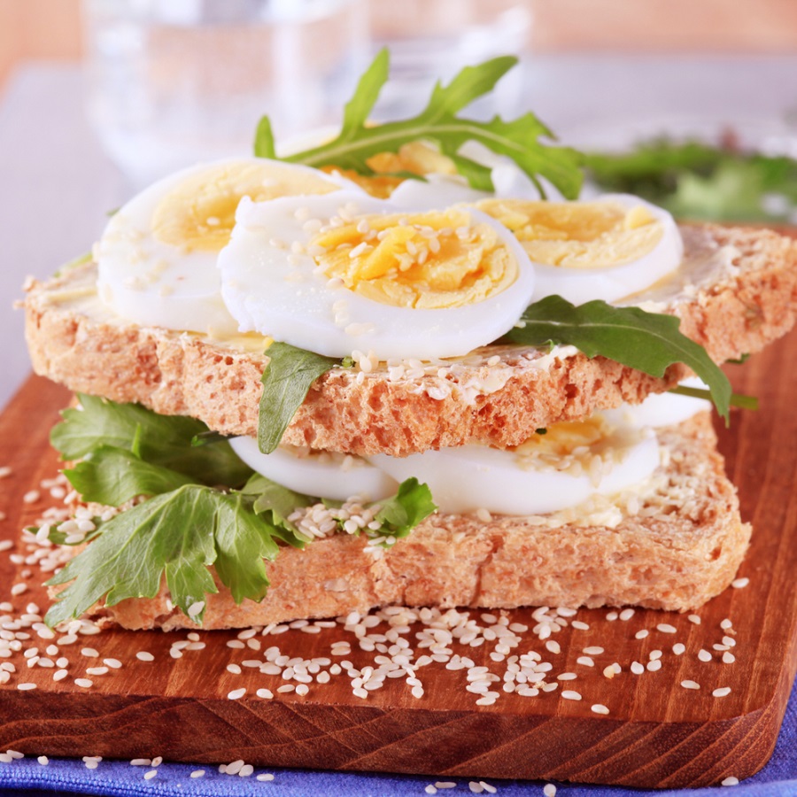 Boiled Egg Sandwich: the Happy Union of Bread & Egg!