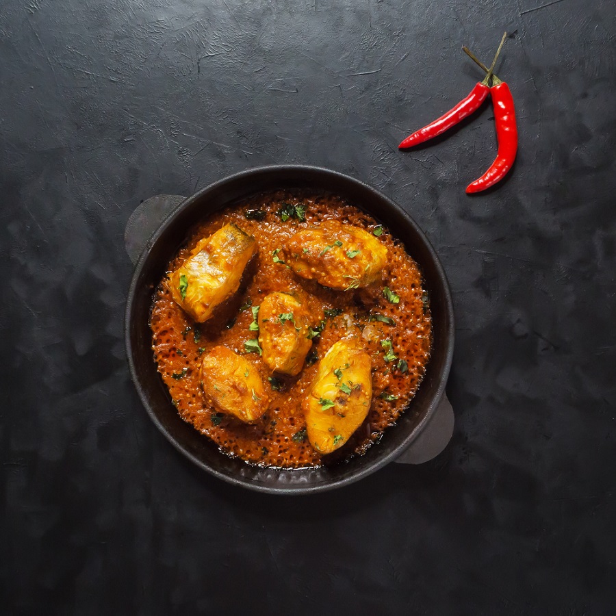 Try Shorshe Bata Diye Macher Jhal - A Fabulous Bengali-Style Fish Curry!