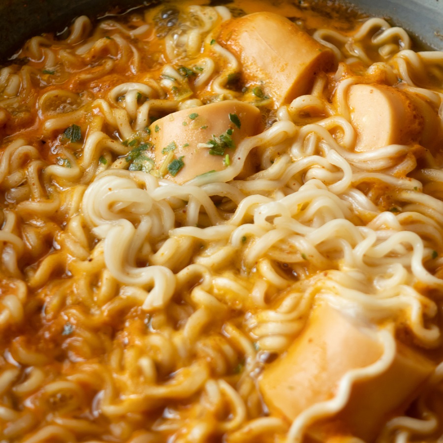 Enjoy Your Cricket Season Snack Time With Soupy Sausage Maggi!