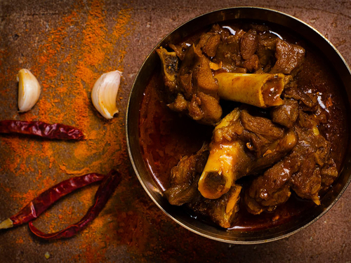 Narial ka Gosht on a bowl